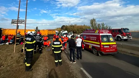 Grav accident în Buftea. Doi morți după ciocnirea dintre un microbuz și o basculantă. În microbuz ar fi fost 23 de persoane, în loc de 16, cât era capacitatea vehiculului