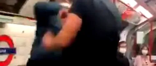 VIDEO. Un bărbat care a lansat un atac rasist a fost făcut knockout în metrou, dintr-un singur pumn. “Sunteți negri, sunteți animalele mele de companie!”