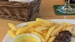 Un turist român a comandat 3 mici la Nisipurile de Aur, în Bulgaria. Ce a primit, de fapt