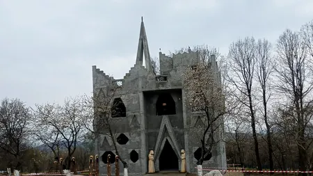 Cea mai nouă atracție turistică din apropiere de Transalpina. Cum arată Castelul Vrăjitoarelor