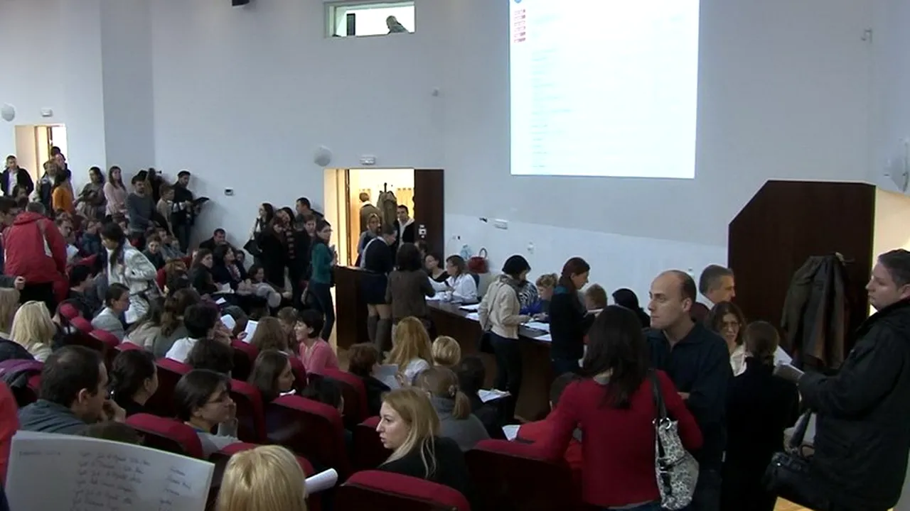 REZIDENȚIAT 2014. Aproximativ 800 de candidați au participat la concurs la UMF Cluj-Napoca