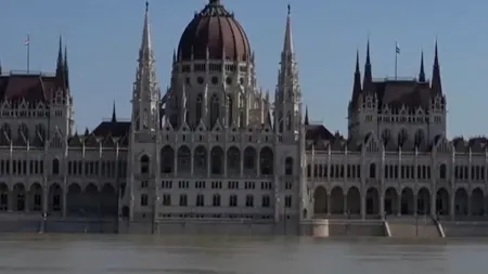 ALERTĂ maximă la Budapesta! Viitura de pe Dunăre, la cel mai înalt nivel în Ungaria: 
