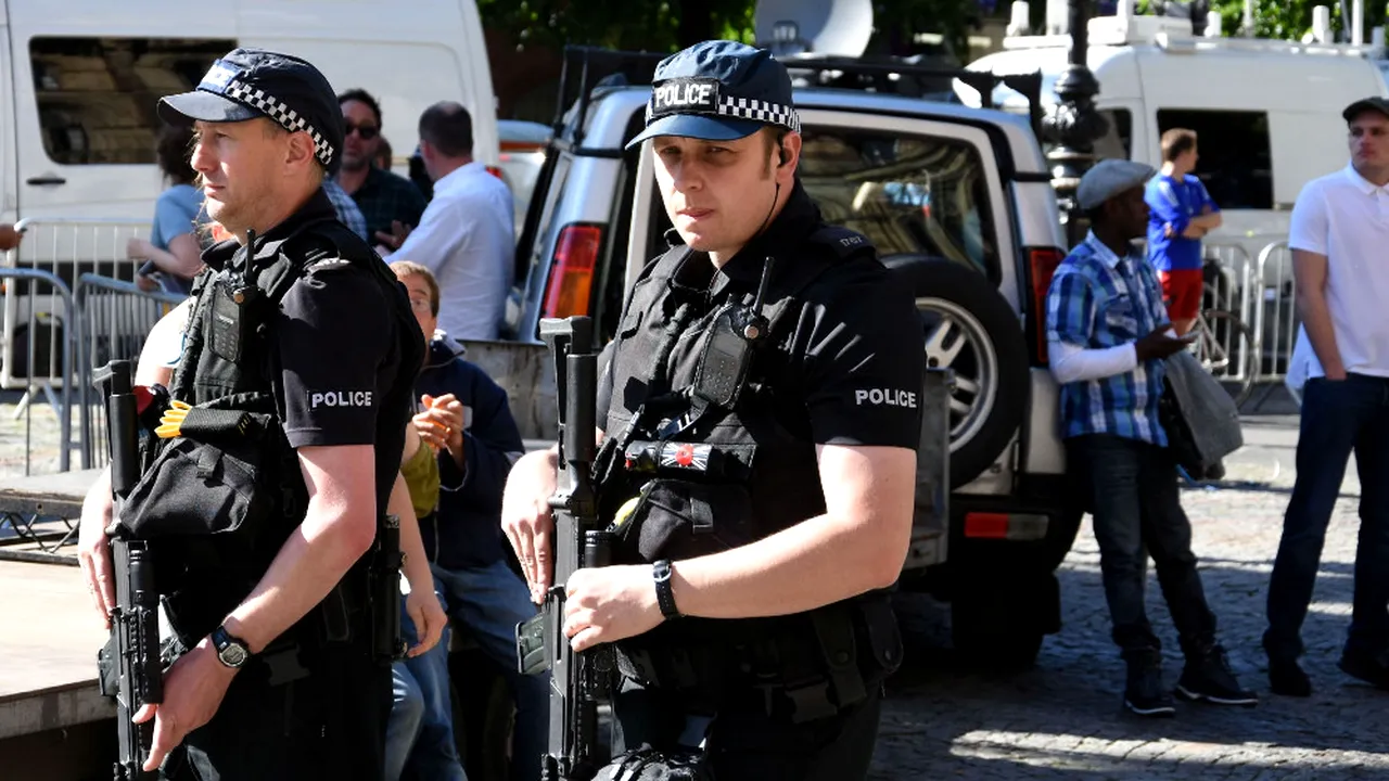 Un alt bărbat suspectat de legături cu atacul terorist, arestat la Manchester. Ce au descoperit polițiștii în rucsacul lui