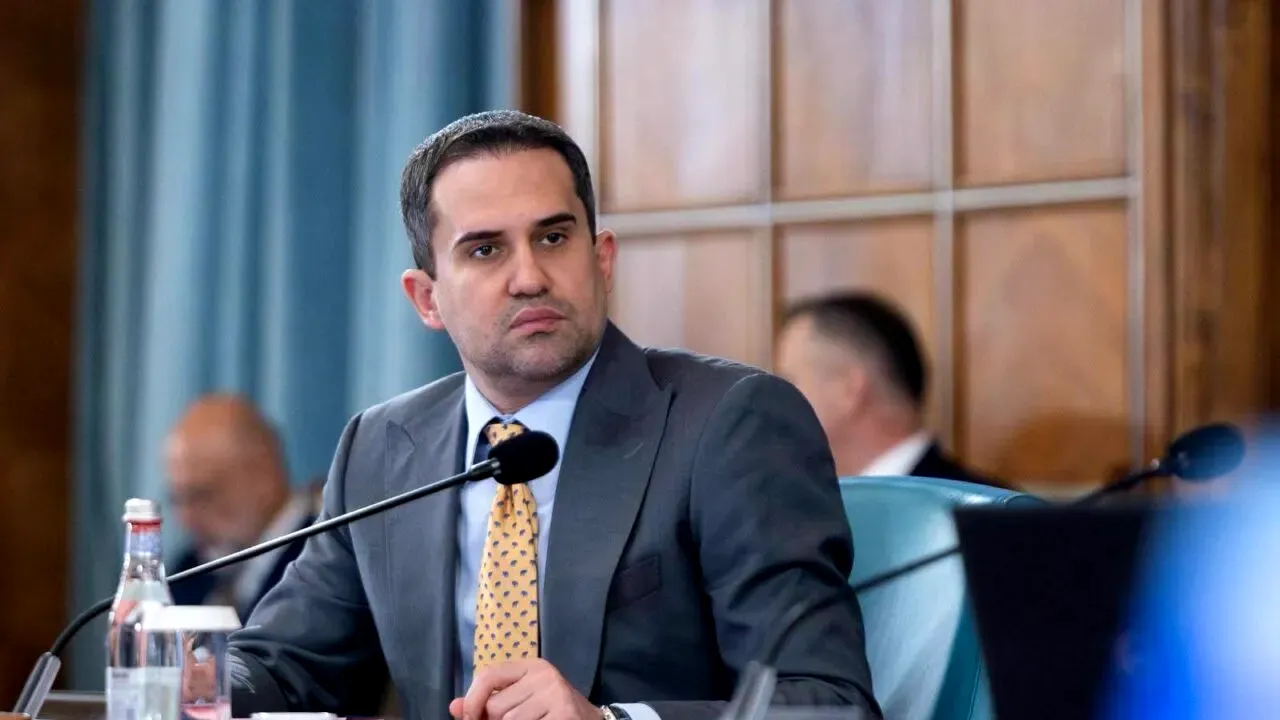 Fostul ministru al Transporturilor face tabloul celor 100 de zile de când Guvernul Bolojan a fost demis: concedieri, insolvențe, risc de faliment