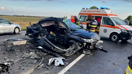 Accident mortal în Ialomița. Două autoturisme s-au făcut praf, iar un bărbat și-a pierdut viața