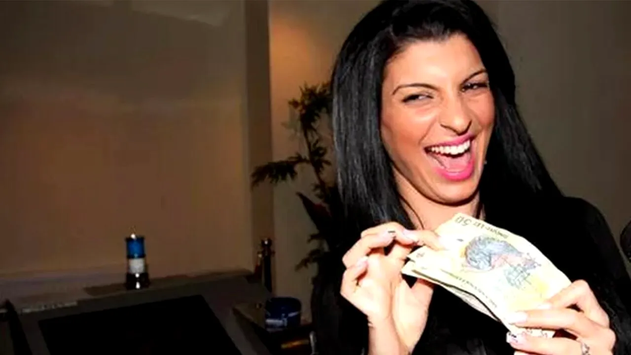 Câte clase și ce STUDII are Andreea Tonciu, de fapt. 