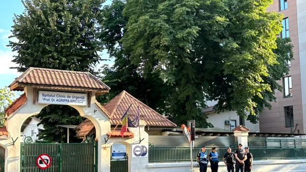 Spitalul „Agrippa Ionescu”, păzit de polițiști și jandarmi/ Sicriul lui Ion Iliescu ajunge la Cotroceni