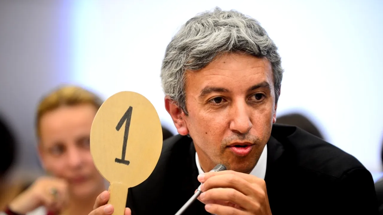 SHOW-ul OLTCHIM: Dan Diaconescu, către șeful Privatizării: 