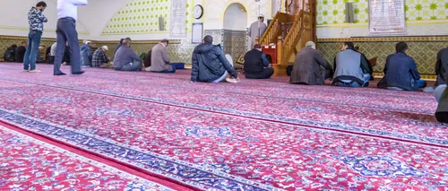 Guvernul de la Viena a decis închiderea tuturor „moscheilor radicale” din Austria