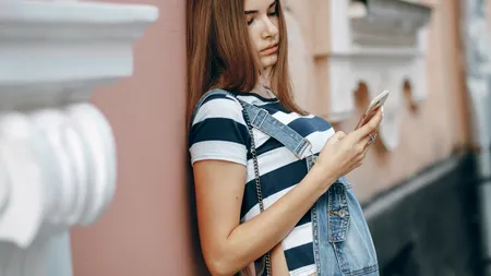 Instagram îmbunătățește siguranța ONLINE a adolescenților prin conturi speciale. Ce restricții aduce această schimbare