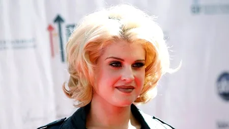 Kelly Osbourne a fost externată