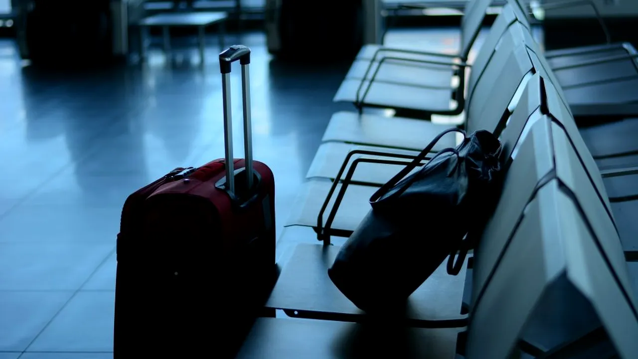 PREVENIRE. Zeci de români, blocați ore în șir pe aeroportul Otopeni. Nu au fost lăsați să plece la muncă în Spania