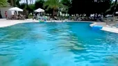 Vacanță de coșmar pentru o turistă în Turcia! Ce a găsit în piscina hotelului de 5 stele unde era cazată