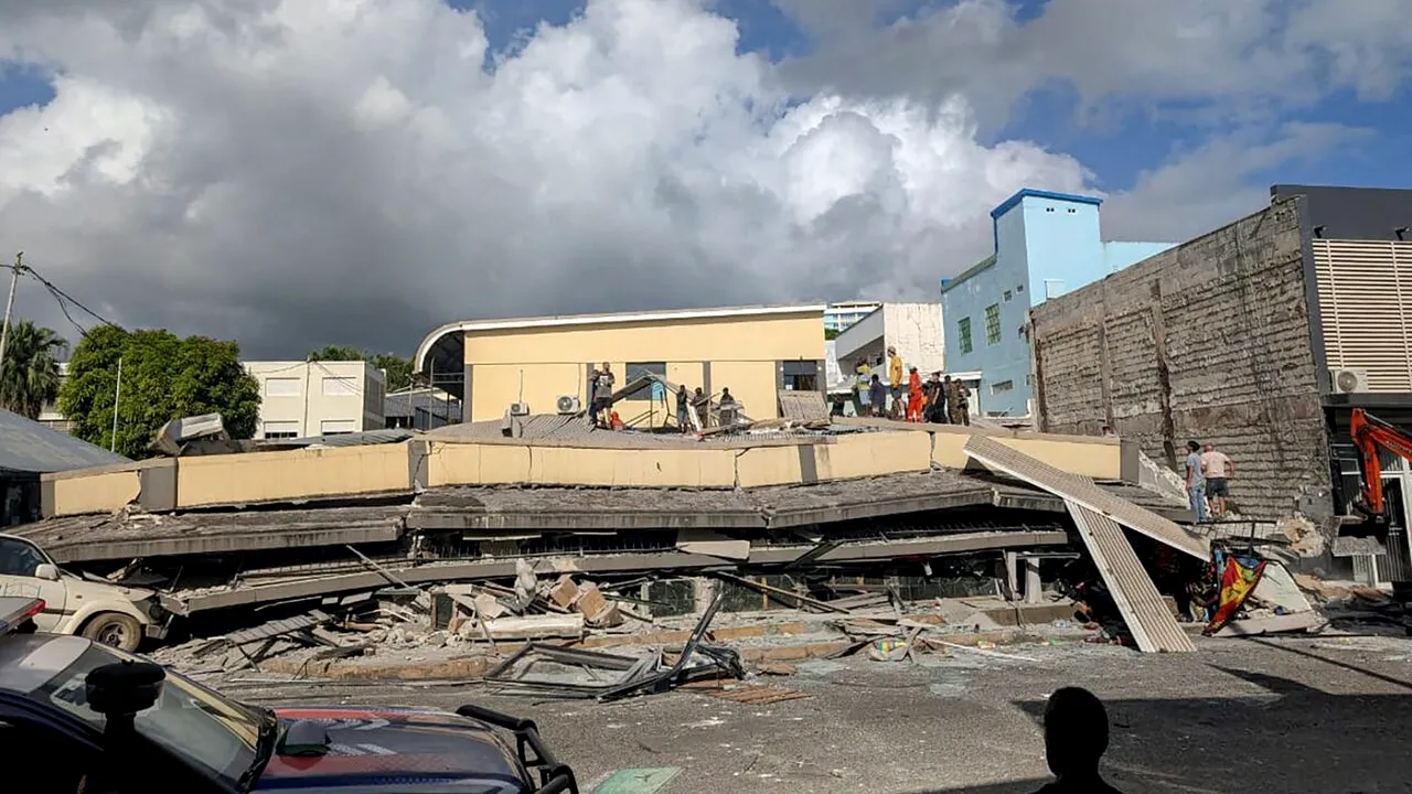 Mai multe clădiri, printre care și ambasade, au fost puternic afectate de CUTREMURUL din Vanuatu