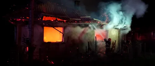 Incendiu la o casă din Sălaj. Un bărbat a fost găsit mort