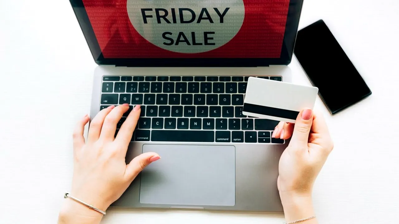 Sfaturi și soluții pentru prevenirea fraudelor online de Black Friday (COMUNICAT DE PRESĂ)