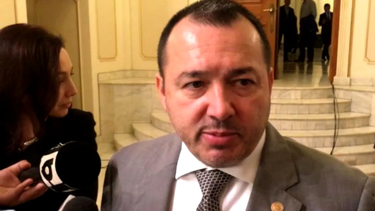 Deputatul Cătălin Rădulescu, zis „Mitralieră”, a luat amendă pentru că nu purta mască în benzinărie. A jignit polițiștii (SURSE)