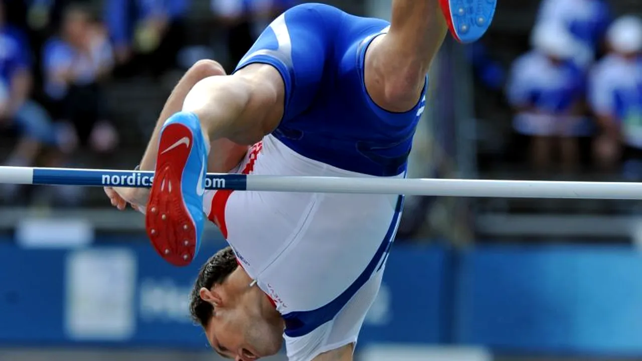 LONDRA 2012: SĂRITURA CU PRĂJINA, o probă olimpică exclusiv masculină timp de 104 ani