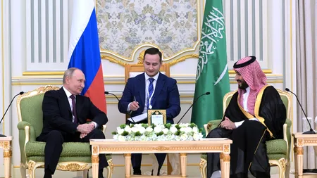 Rusia și Arabia Saudită insistă, după vizita lui Putin în zona Golfului, ca toate statele din grupul OPEC+ să reducă producția de petrol