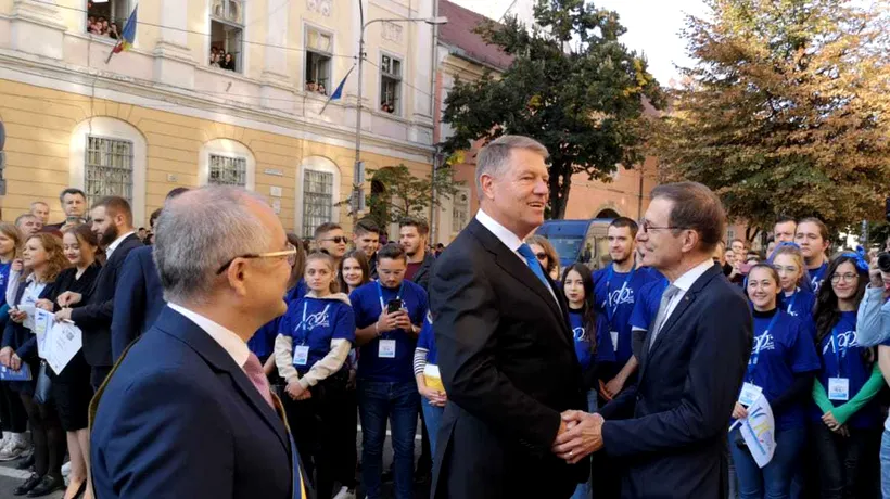Iohannis la decorarea universităților din Cluj: Avem nevoie de astfel de poli de dezvoltare 