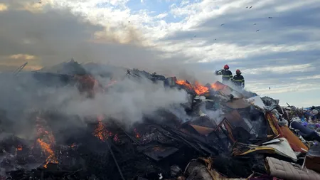 Incendiu puternic la o groapă de gunoi din Iași. Șeful Gărzii de Mediu explică intervenția și cauzele dezastrului