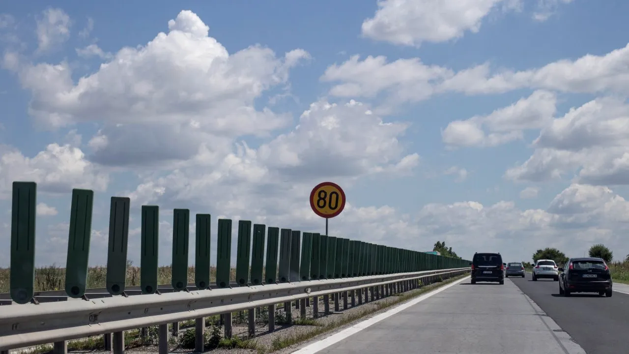 Aglomeraţie pe Autostrada Soarelui, pe sensul către litoral, sâmbătă dimineață
