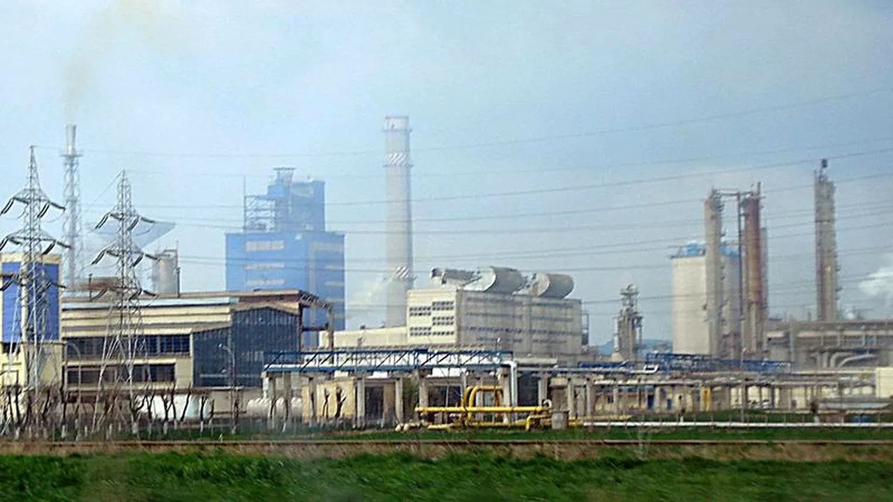 O petiție online împotriva Combinatului chimic Azomureș va fi înaintată Comisiei Europene