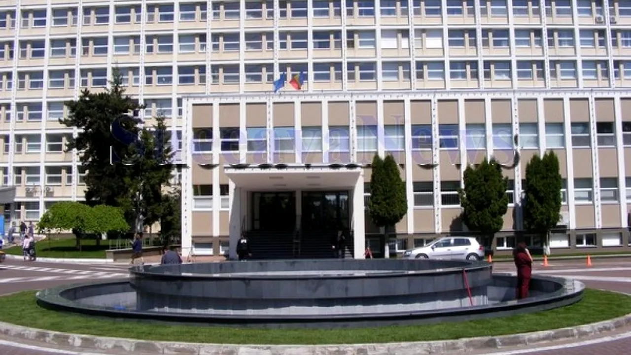 Caz ȘOCANT la Spitalul Suceava. Pacientă muribundă, jefuită de lanțul de aur de la gât la Urgențe