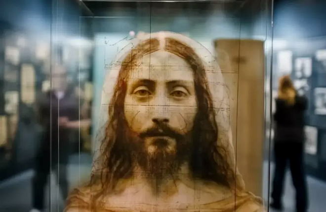Chipul lui Iisus, recreat cu ajutorul inteligenţei artificiale, pe baza Giulgiului din Torino