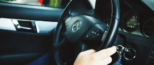 COD RUTIER 2020. Schimbări pentru șoferi. Tableta poate fi utilizată la volan, în timp ce telefonul rămâne pe lista obiectelor interzise