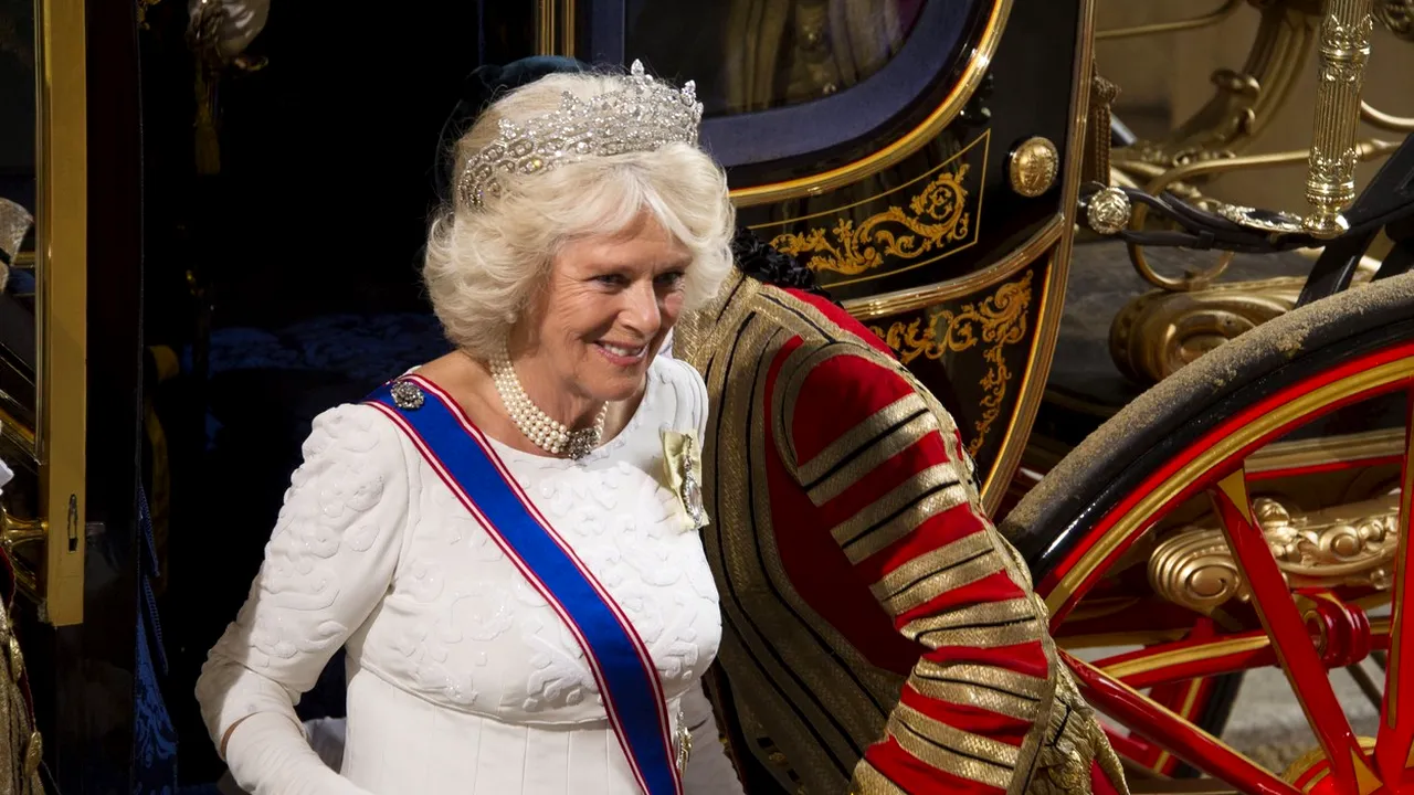 Regina Elisabeta a II-a vrea ca nora sa, Camilla, să primească titlul de „regină consoartă” atunci când prințul Charles va prelua tronul