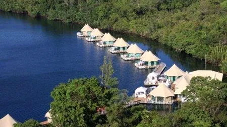 Un român a renunțat la jobul de la Paris și a plecat în jungla din Cambodgia. Este extraordinar ce a reușit să facă în numai 10 ani