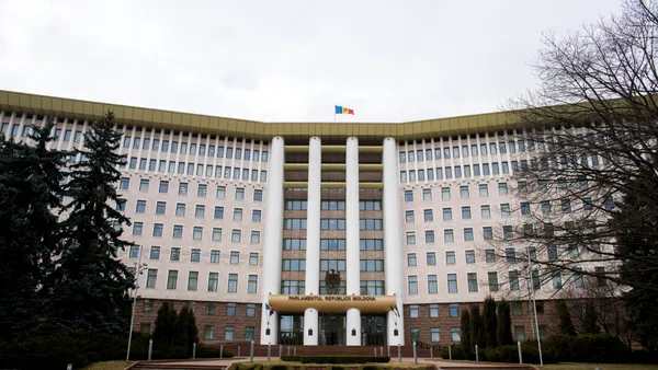 Republica Moldova iese oficial din comunitatea fostelor state URSS (CSI). Parlamentul a dat votul final