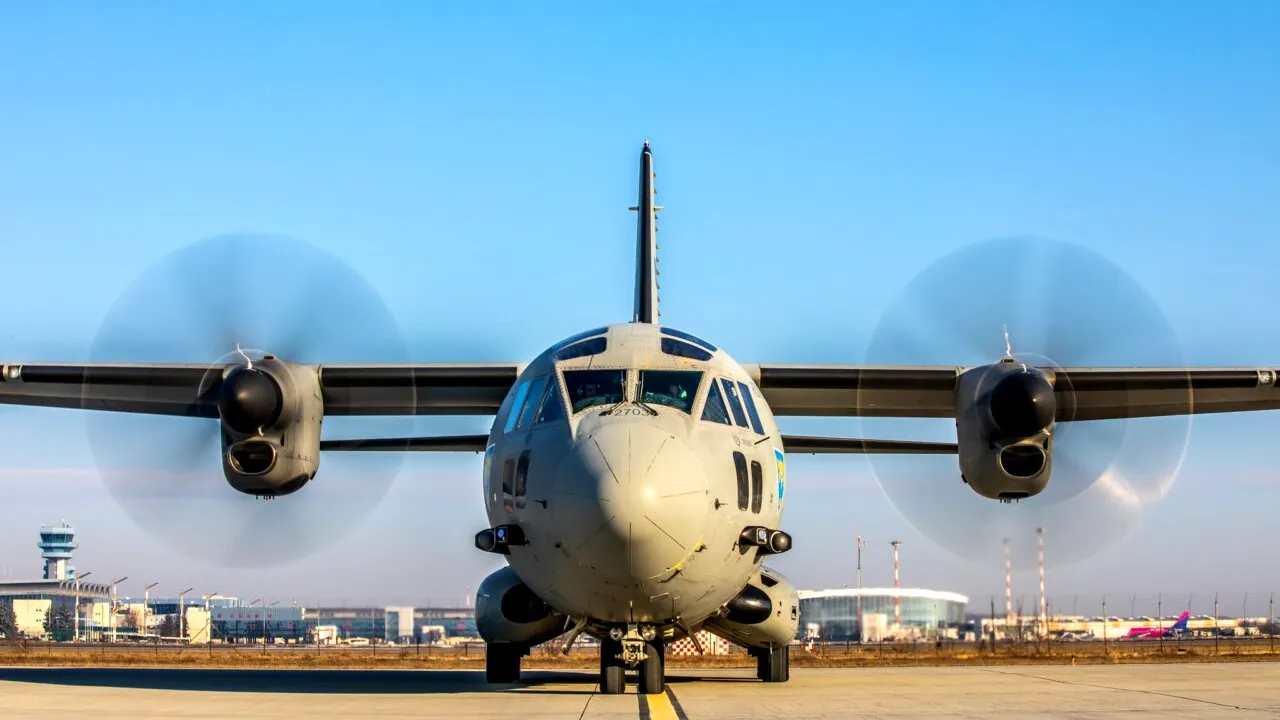 Delegația NATO, așteptată la summitul de la Washington, condusă cu un avion militar, din cauza curselor anulate TAROM