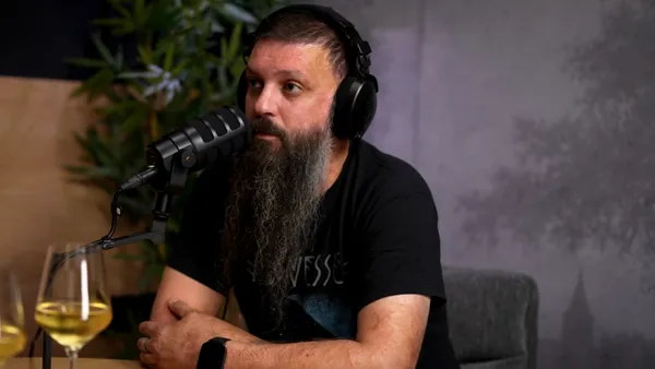 „Salvarea mea a fost România”: Adevărul necenzurat al lui Cristi Filipescu, supraviețuitor Colectiv, despre medici, spitale și ipocrizia sistemului, la 11 ani de la incendiul Colectiv