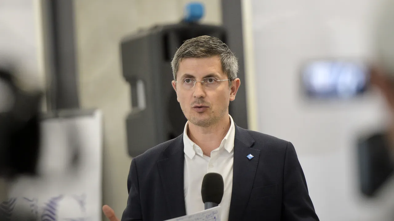 Dan Barna, liderul USR, vorbește despre ordonanța CU DEDICAȚIE a lui Toader și logica STATULUI INFRACȚIONAL