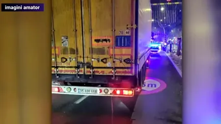 Un alt TIR, cât pe ce să rămână blocat în Pasajul Unirii. Al doilea incident în doar 48 de ore