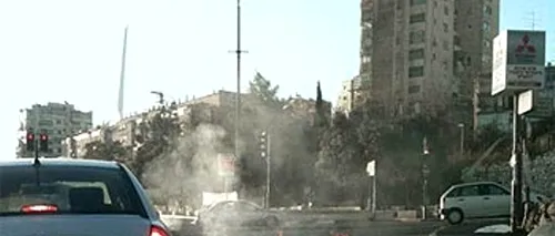 Un vehicul militar israelian a fost răsturnat de un taxi, în Cisiordania