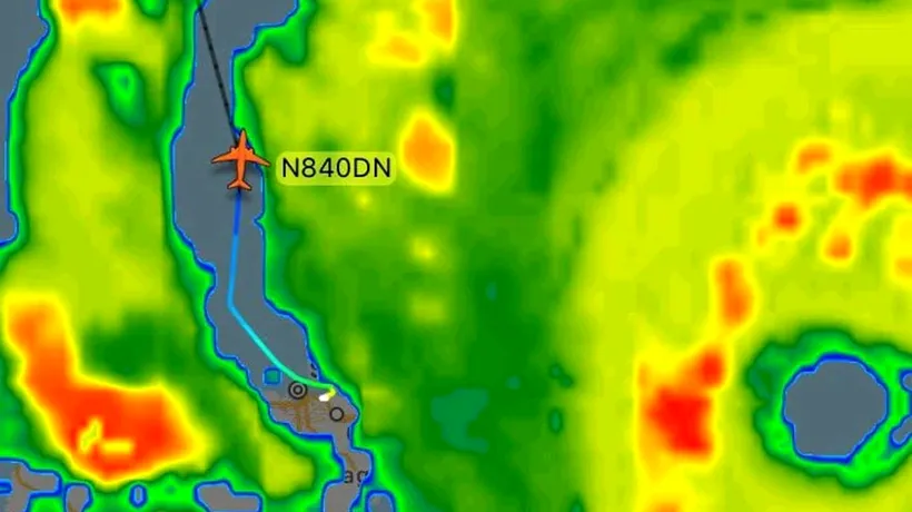 Momente fabuloase cu un Boeing 737: Pilotul a zburat direct prin uraganul Irma, a aterizat în San Juan, și apoi a decolat spre New York, în doar 51 de minute