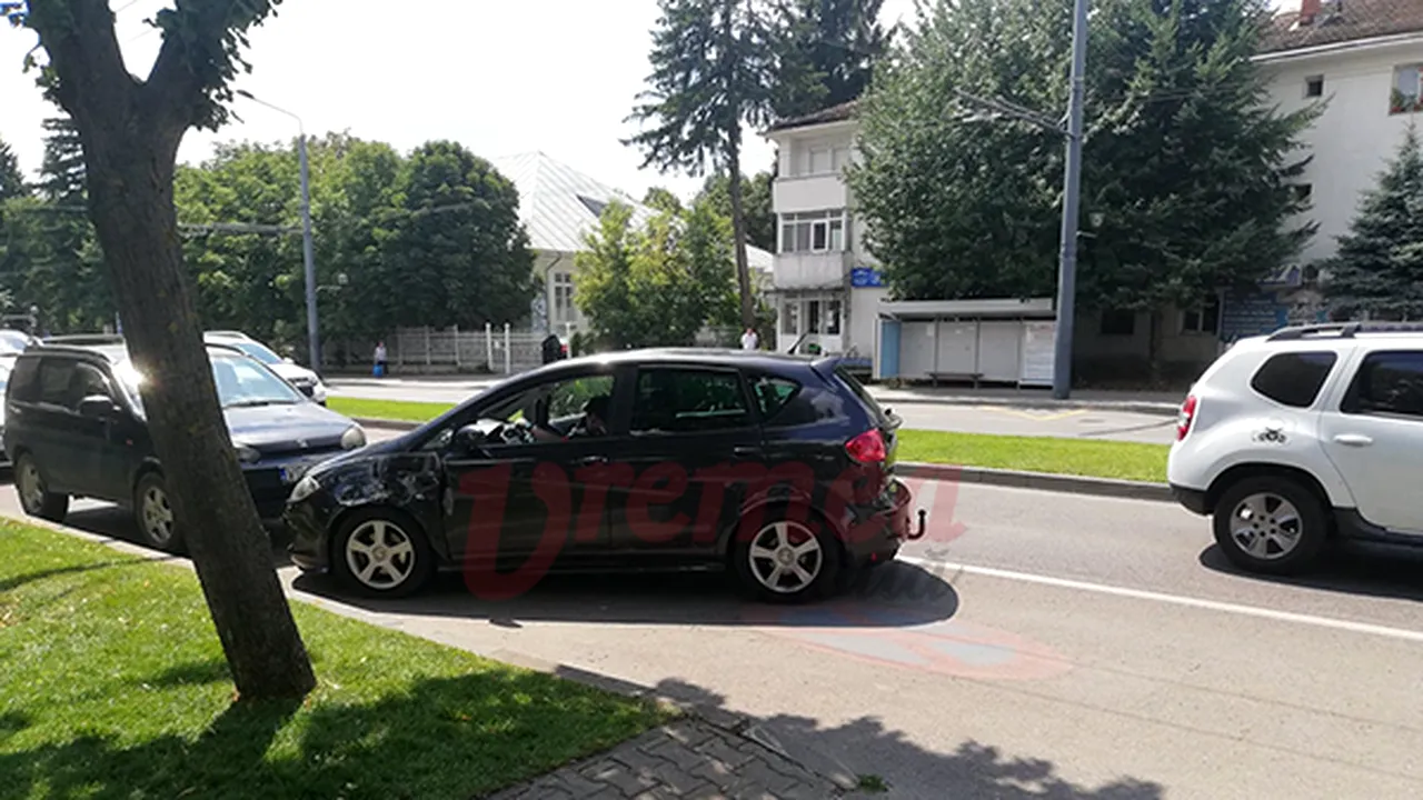 Un vasluian și-a lovit mașina nou-nouță, la o oră după ce o cumpărase. Ce greșeală a făcut șoferul