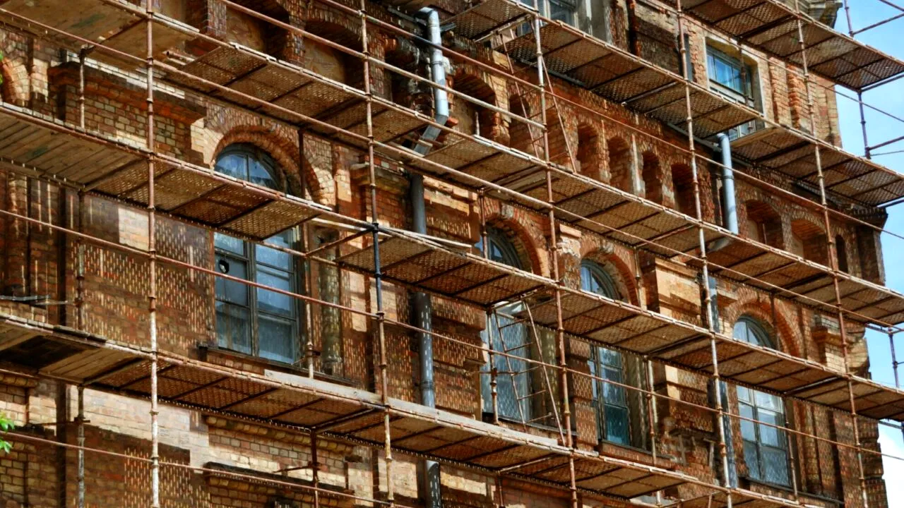 Ministerul Dezvoltării anunță semnarea unor noi contracte pentru reabilitarea instituțiilor publice