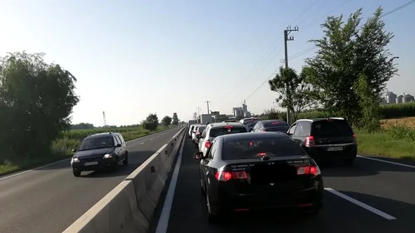 Un sens giratoriu nou a dat peste cap traficul în Ploiești: Coloană pe 10 kilometri - FOTO