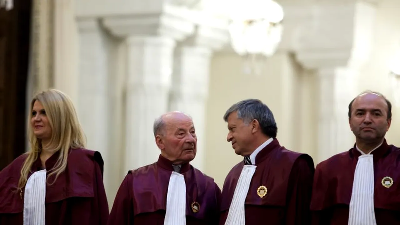 Liviu Pop: Nu mi se pare normal ca un judecător de la Curtea Constituțională să aibă salariul crescut de la 5.000 la 12.000 lei