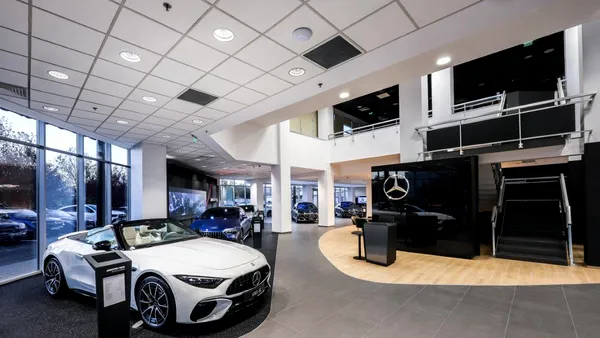 Taxele vamale lovesc VÂNZĂRILE Mercedes-Benz. Cifrele arată un declin accentuat