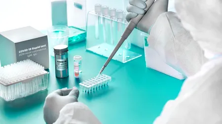 O nouă tulpină COVID-19 identificată în Peru a ajuns și în Marea Britanie