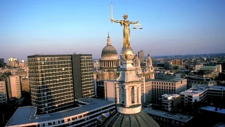 Caz revoltător în Londra. Un cuplu de vegetarieni și-a lăsat fetița de 3 ani să moară de foame