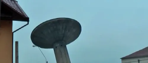 VIDEO. La un pas de o tragedie. Un turn de apă detonat greșit a căzut peste un atelier