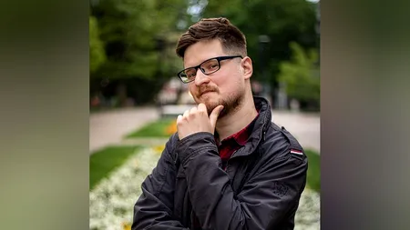 VIDEO | Scene șocante în Polonia. Un cunoscut blogger a fost împușcat mortal de fostul iubit al logodnicei sale. Criminalul s-a împușcat și el