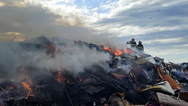 Incendiu puternic la o groapă de gunoi din Iași. Șeful Gărzii de Mediu explică intervenția și cauzele dezastrului