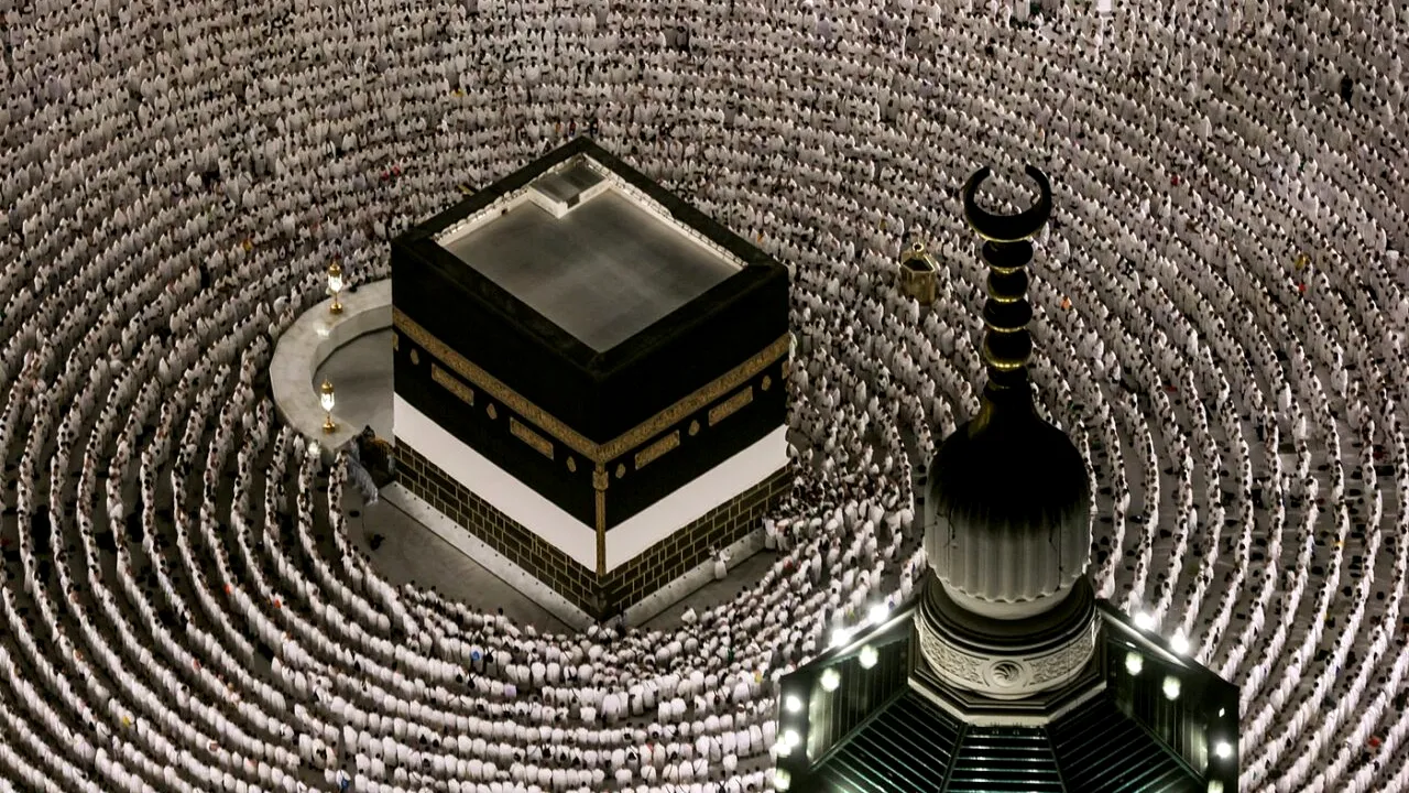 Pelerinajul anual de la Mecca începe săptămâna aceasta. Peste un MILION de oameni au ajuns deja în Arabia Saudită